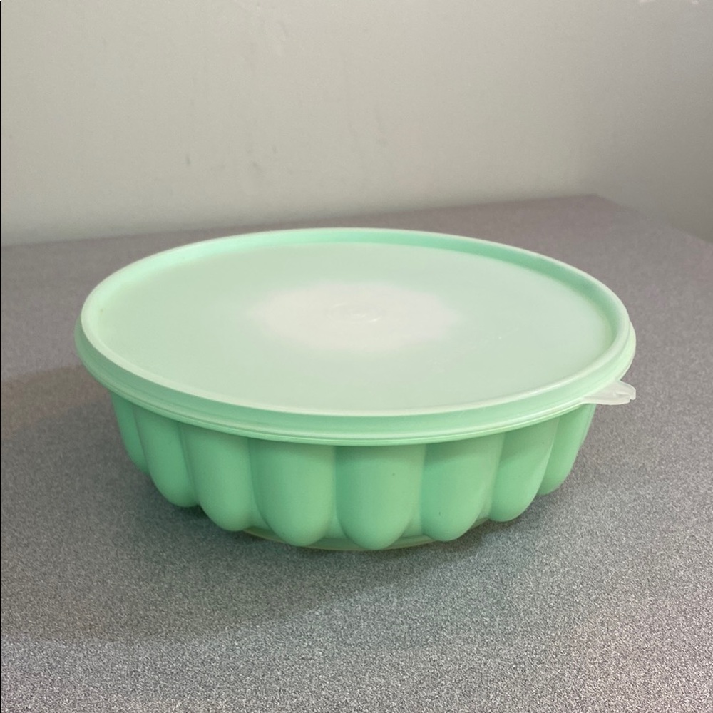Tupperware Vintage Mint Green Jello Mold.